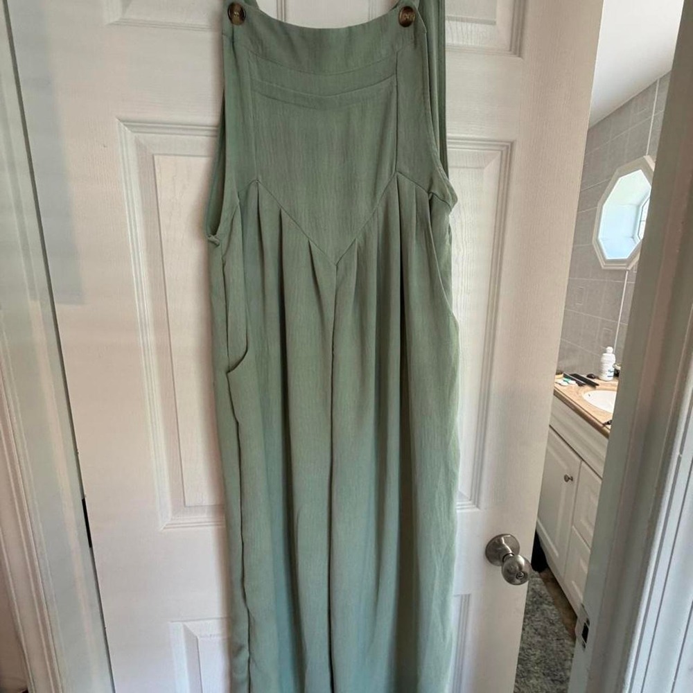 ChicMe Sage Green Wide Leg Jumpsuit Overall Style with Pockets Size M